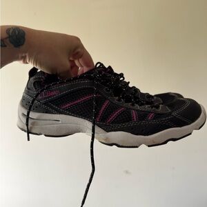 L.L. Bean Women's Black and Pink Sport Shoes